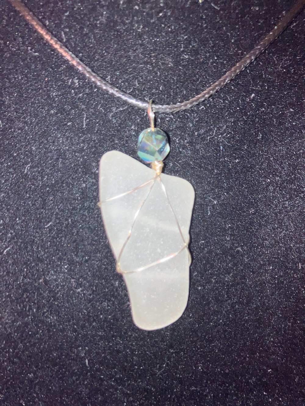 #138 handmade Seagalss pendant necklace